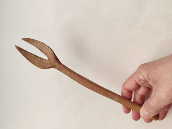 Pincho madera nogal español - Imagen 5