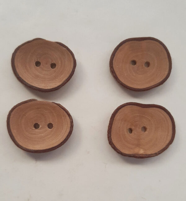 Juego botones madera almendro