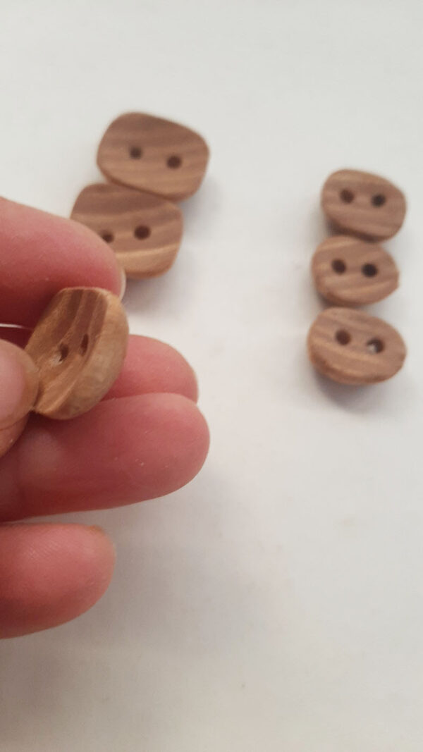Juego botones madera fresno. Natural - Imagen 3