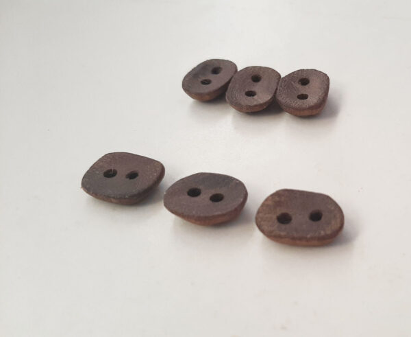 Juego botones madera nogal. - Imagen 7