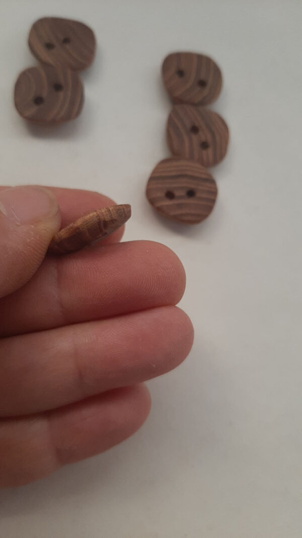 Juego botones madera olmo - Imagen 4