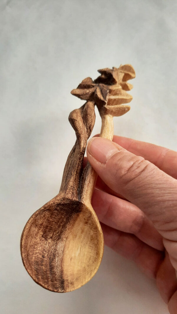 Cuchara madera olmo Flores - Imagen 4